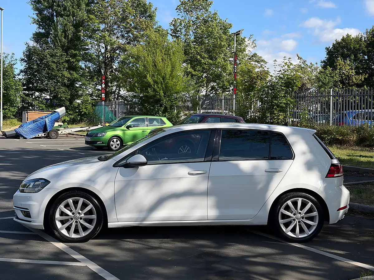 Used 2017 Volkswagen Golf Bluemotion Tech GT - Interior and Exterior details 4