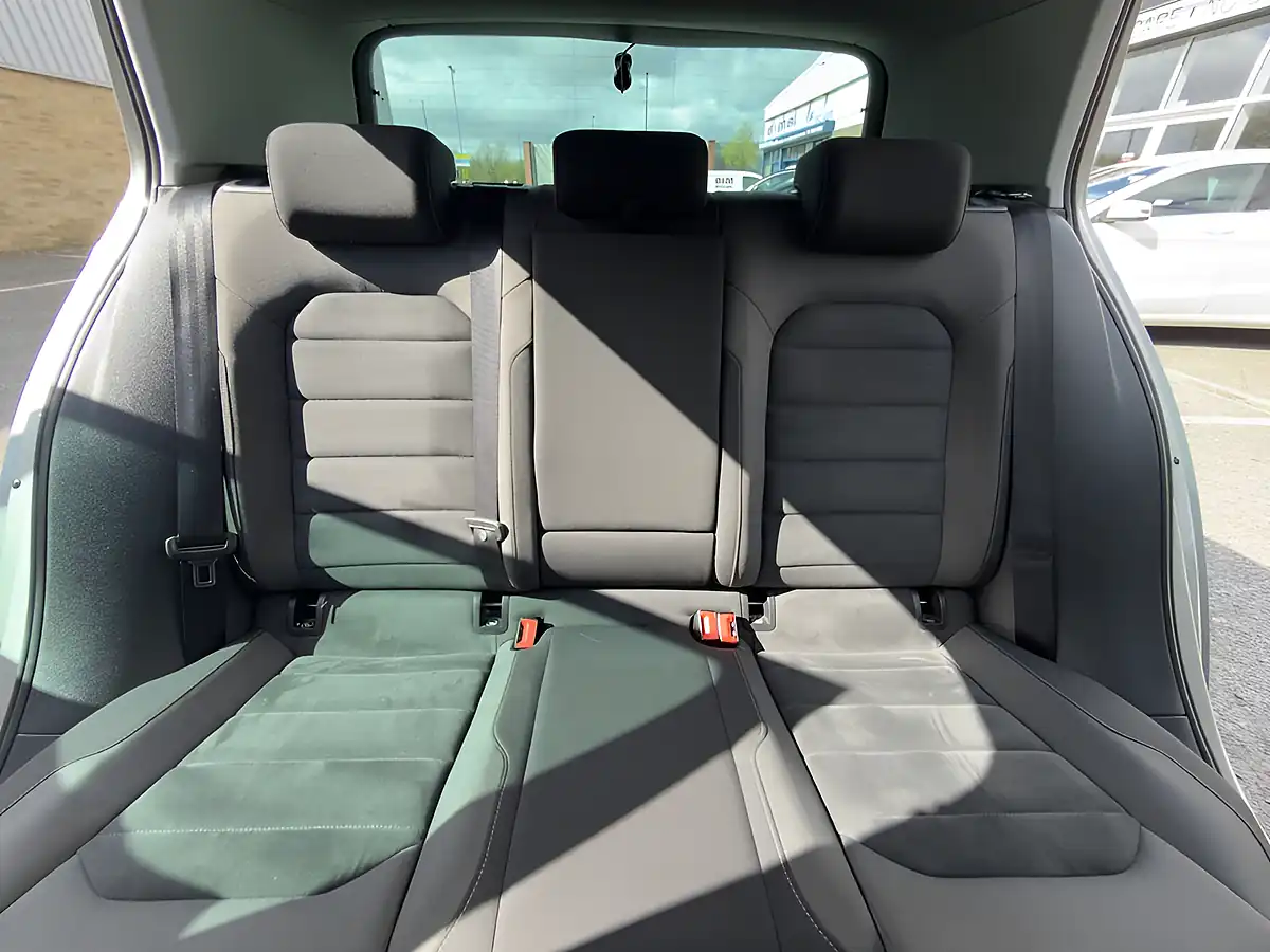 Used 2017 Volkswagen Golf Bluemotion Tech GT Silver - Interior and Exterior details 15