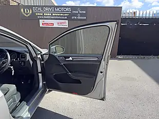 Used 2017 Volkswagen Golf Bluemotion Tech GT Silver - Interior and Exterior details 8
