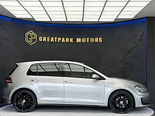 Used 2017 Volkswagen Golf Bluemotion Tech Gtd Silver - Interior and Exterior details 4