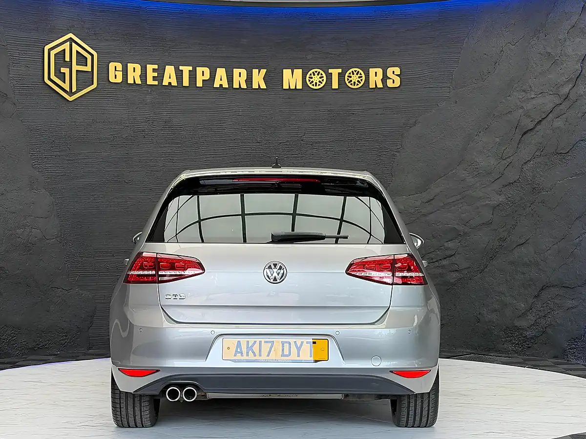 Used 2017 Volkswagen Golf Bluemotion Tech Gtd Silver - Interior and Exterior details 6