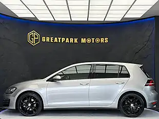 Used 2017 Volkswagen Golf Bluemotion Tech Gtd Silver - Interior and Exterior details 8