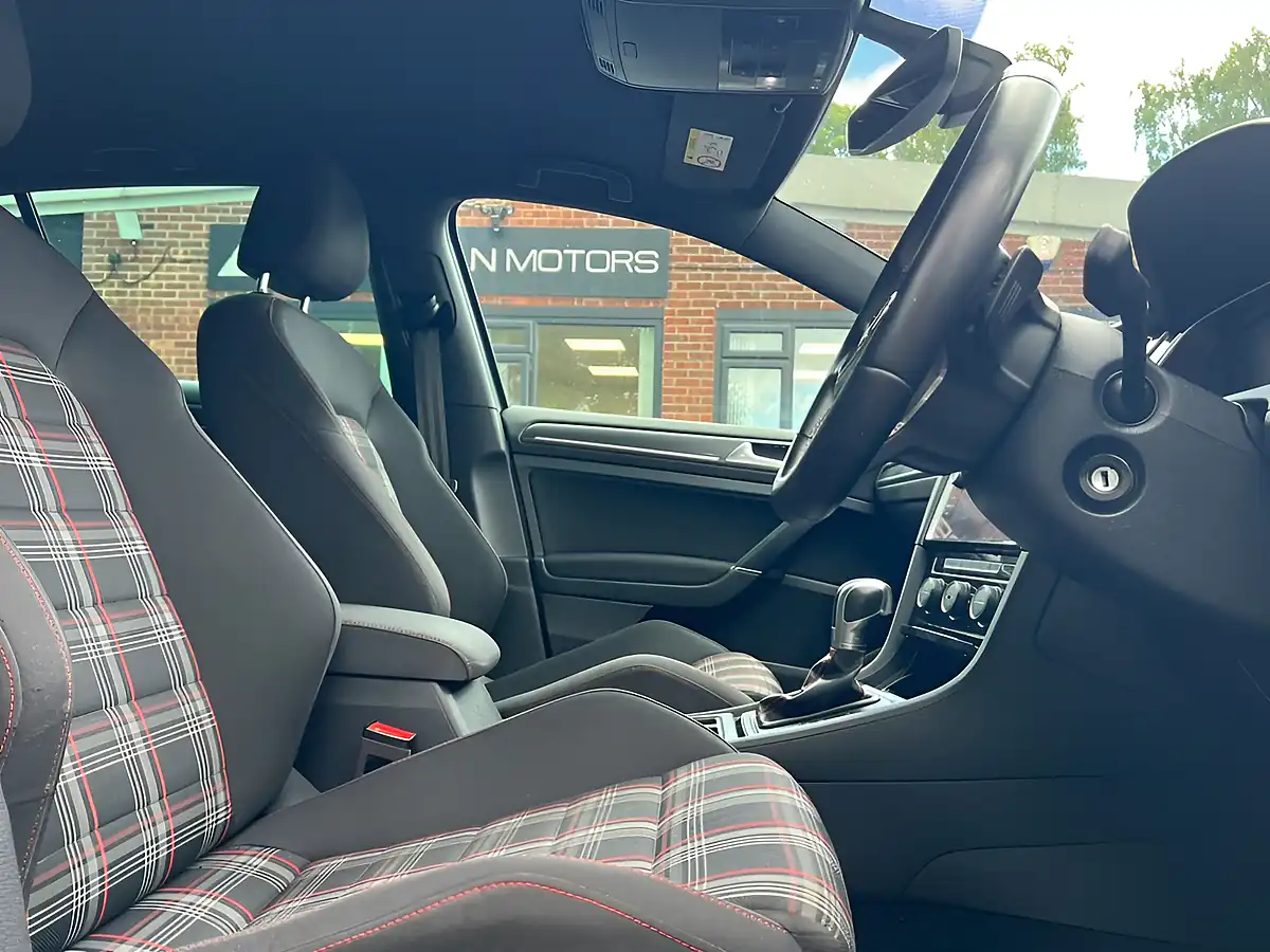 Used 2017 Volkswagen Golf Bluemotion Tech GTI Grey - Interior and Exterior details 13