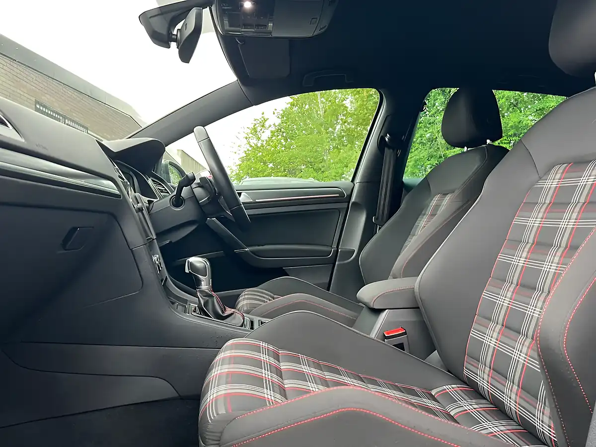 Used 2017 Volkswagen Golf Bluemotion Tech GTI Grey - Interior and Exterior details 15