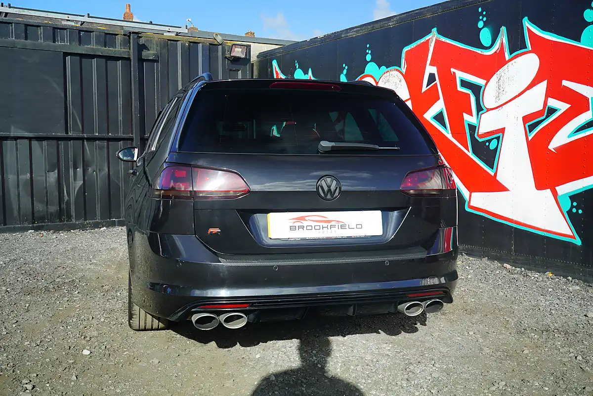 Used 2017 Volkswagen Golf Bluemotion Tech R Black - Interior and Exterior details 12