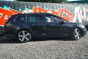 Used 2017 Volkswagen Golf Bluemotion Tech R Black - Interior and Exterior details 17