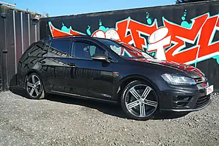 Used 2017 Volkswagen Golf Bluemotion Tech R Black - Interior and Exterior details 18