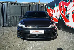 Used 2017 Volkswagen Golf Bluemotion Tech R Black - Interior and Exterior details 4