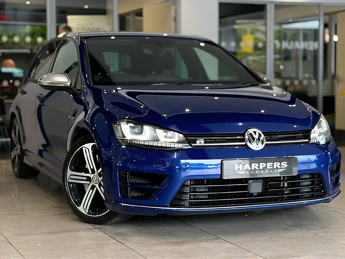 Used 2017 Volkswagen Golf Bluemotion Tech R Blue - Front View