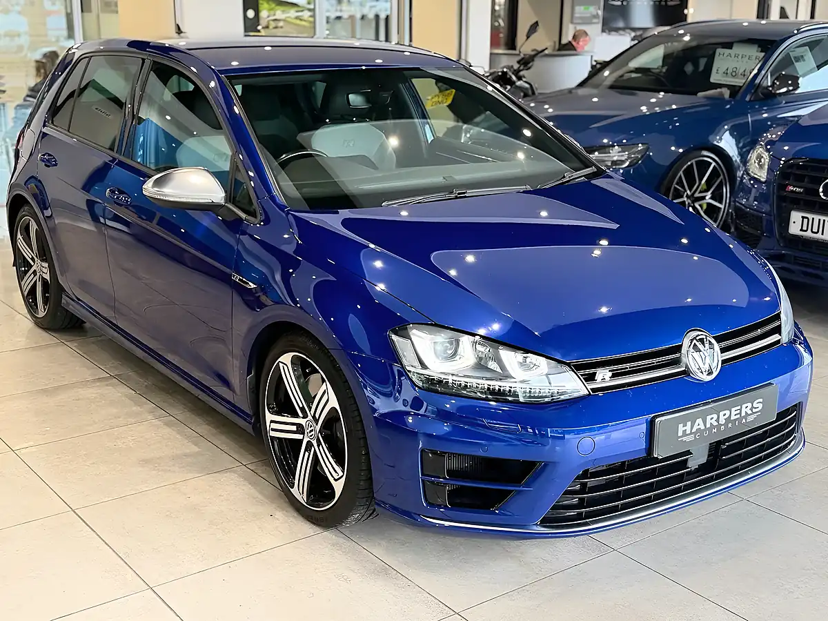 Used 2017 Volkswagen Golf Bluemotion Tech R Blue - Interior and Exterior details 10