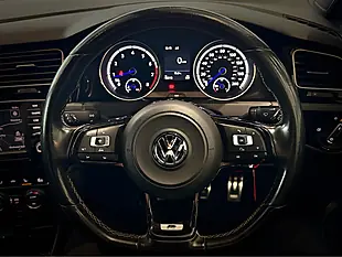 Used 2017 Volkswagen Golf Bluemotion Tech R Blue - Interior and Exterior details 17