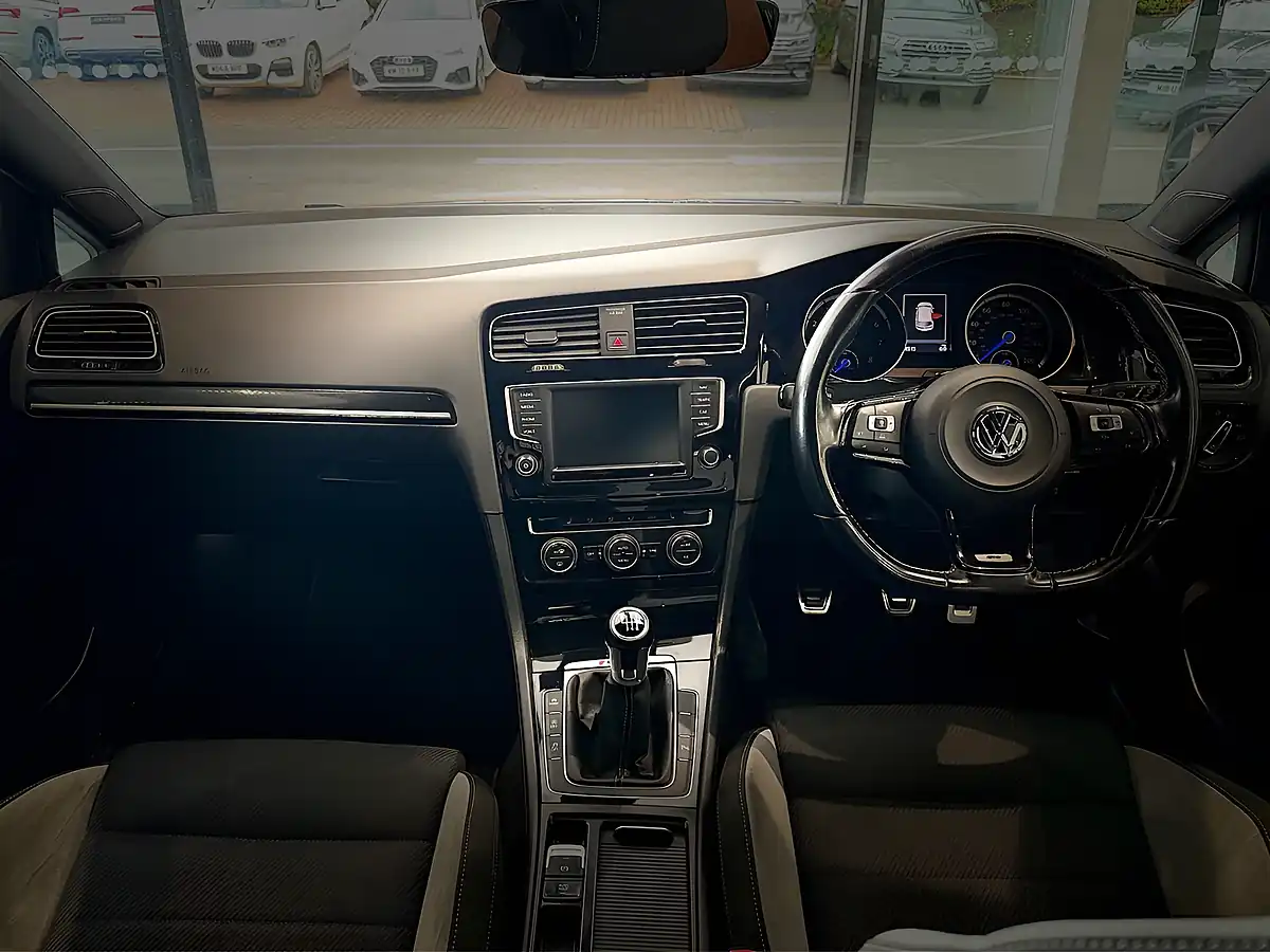 Used 2017 Volkswagen Golf Bluemotion Tech R Blue - Interior and Exterior details 19