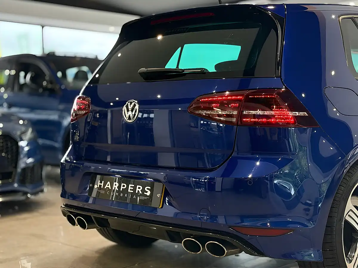 Used 2017 Volkswagen Golf Bluemotion Tech R Blue - Interior and Exterior details 8
