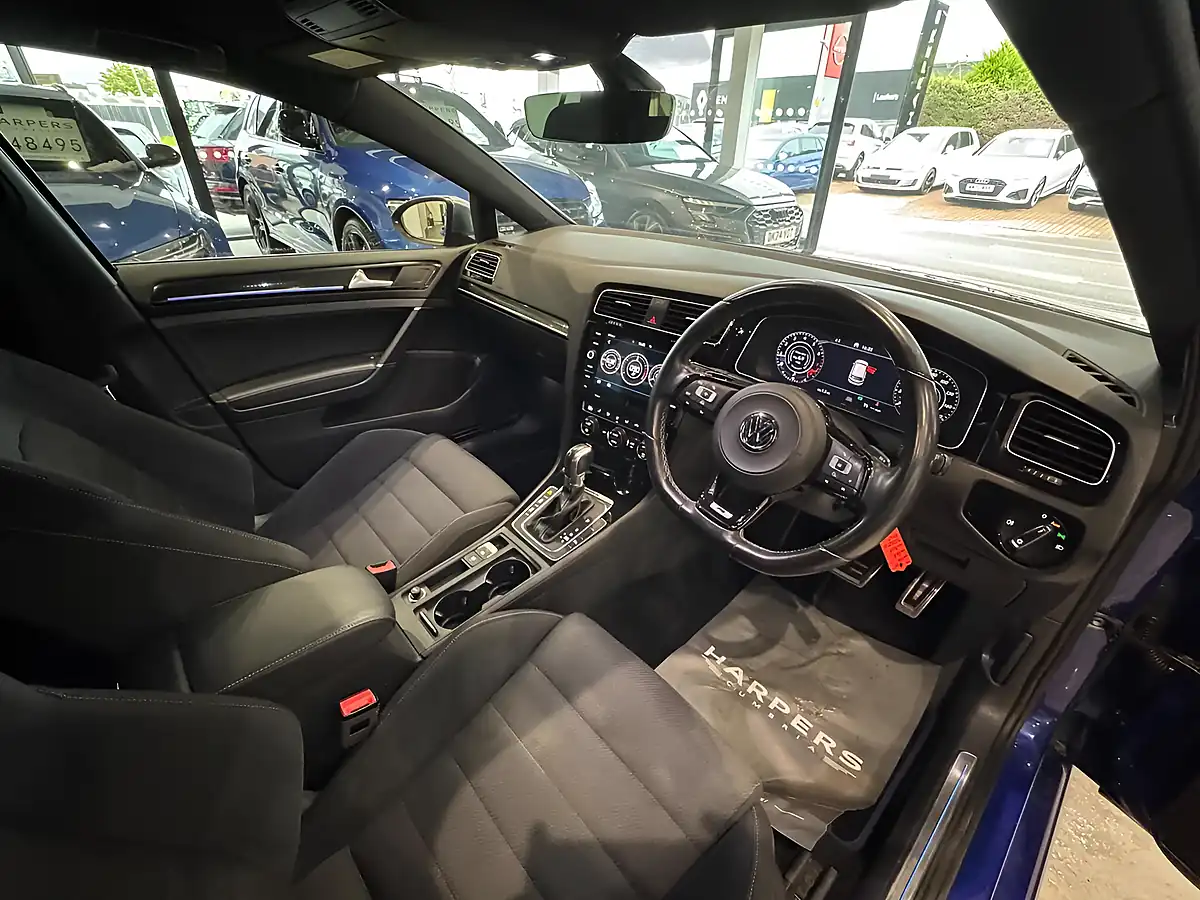 Used 2017 Volkswagen Golf Bluemotion Tech R Blue - Interior and Exterior details 11