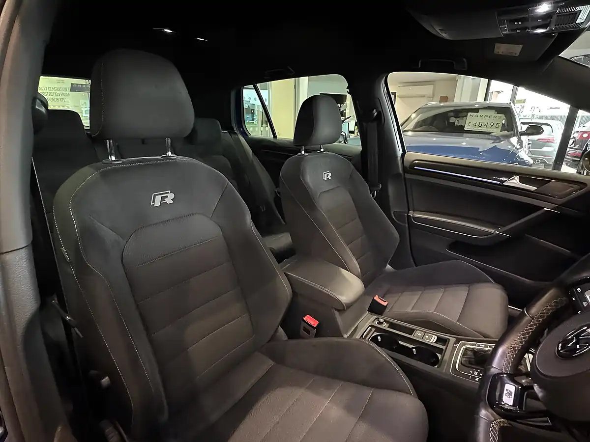 Used 2017 Volkswagen Golf Bluemotion Tech R Blue - Interior and Exterior details 12