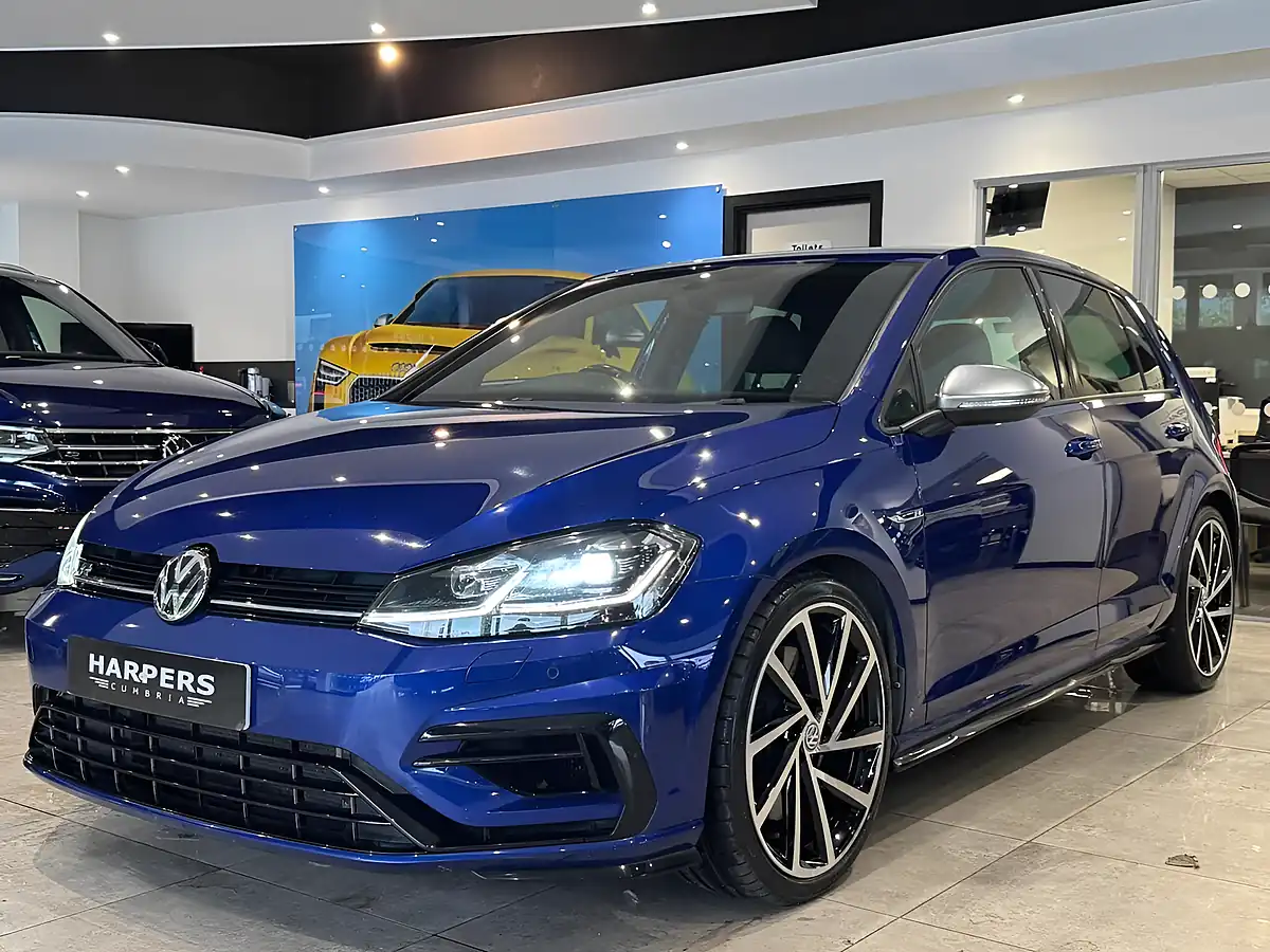 Used 2017 Volkswagen Golf Bluemotion Tech R Blue - Interior and Exterior details 3