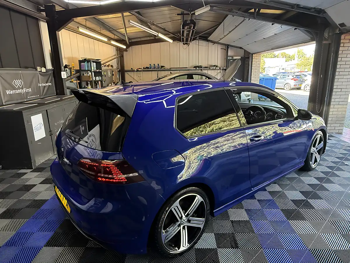 Used 2017 Volkswagen Golf Bluemotion Tech R Blue - Interior and Exterior details 14