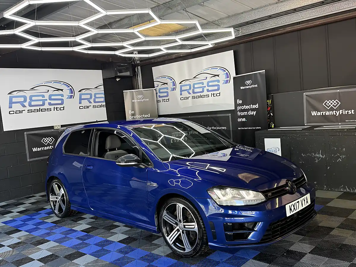 Used 2017 Volkswagen Golf Bluemotion Tech R Blue - Interior and Exterior details 2