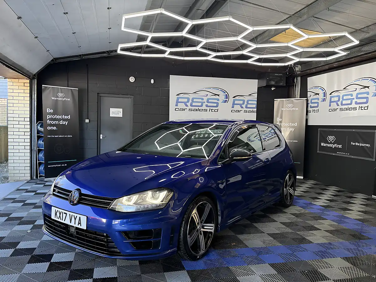 Used 2017 Volkswagen Golf Bluemotion Tech R Blue - Interior and Exterior details 5