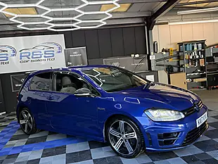 Used 2017 Volkswagen Golf Bluemotion Tech R Blue - Interior and Exterior details 9