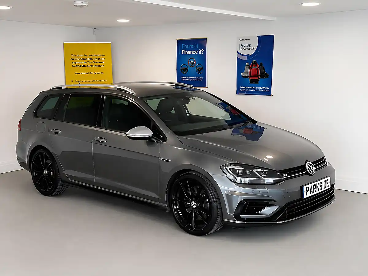 Used 2017 Volkswagen Golf Bluemotion Tech R Grey - Front View