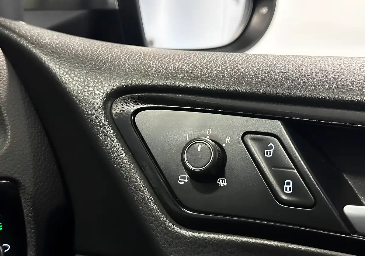 Used 2017 Volkswagen Golf Bluemotion Tech R Grey - Interior and Exterior details 10