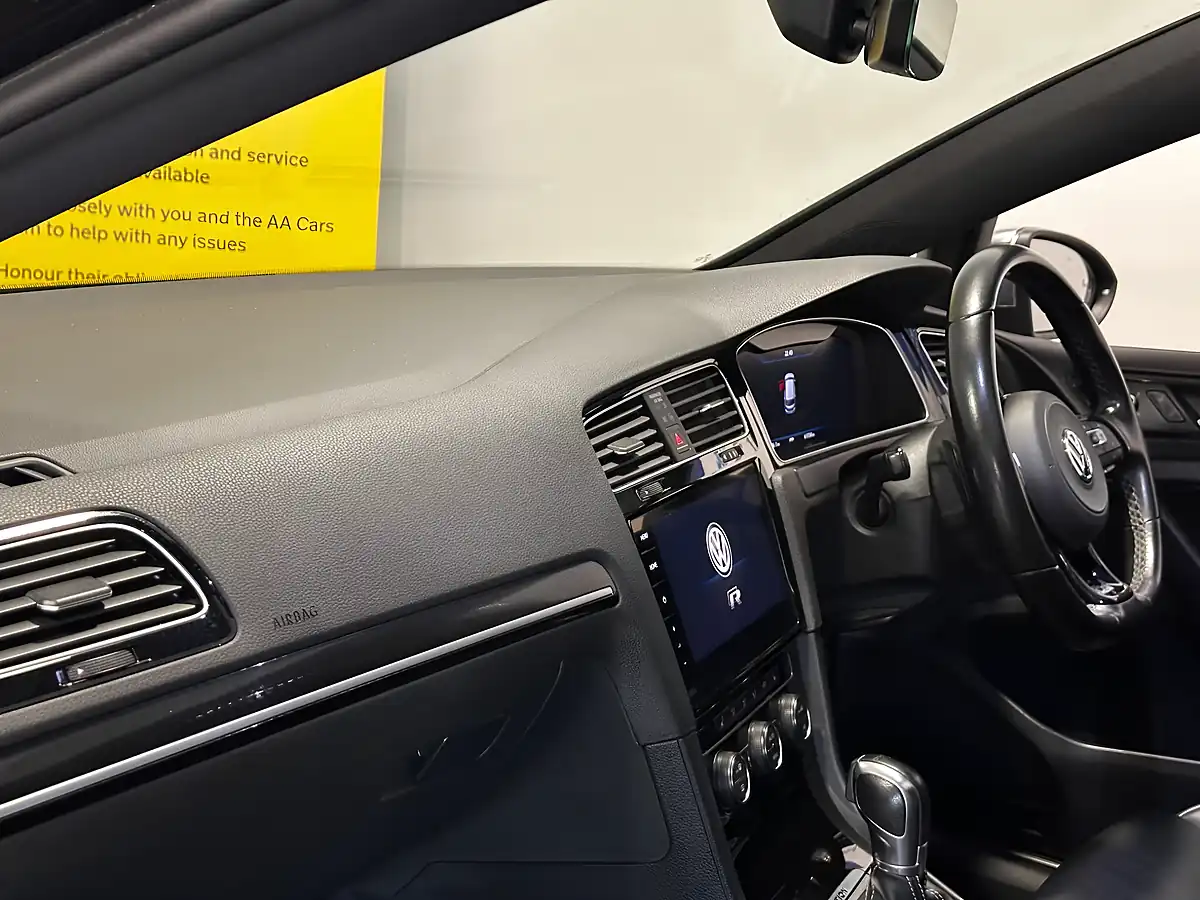 Used 2017 Volkswagen Golf Bluemotion Tech R Grey - Interior and Exterior details 13