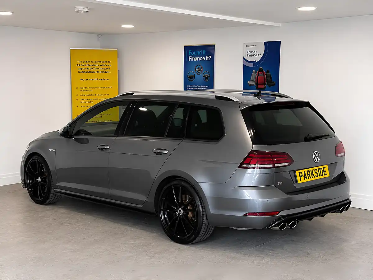Used 2017 Volkswagen Golf Bluemotion Tech R Grey - Interior and Exterior details 4