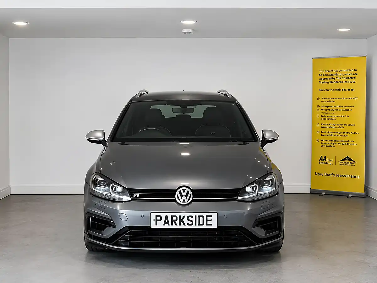 Used 2017 Volkswagen Golf Bluemotion Tech R Grey - Interior and Exterior details 5