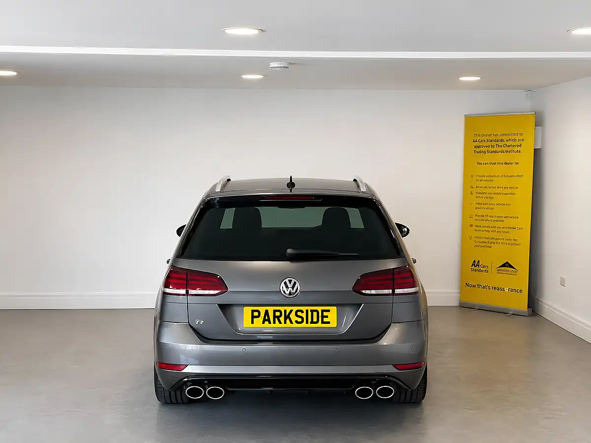 Used 2017 Volkswagen Golf Bluemotion Tech R Grey - Interior and Exterior details 6