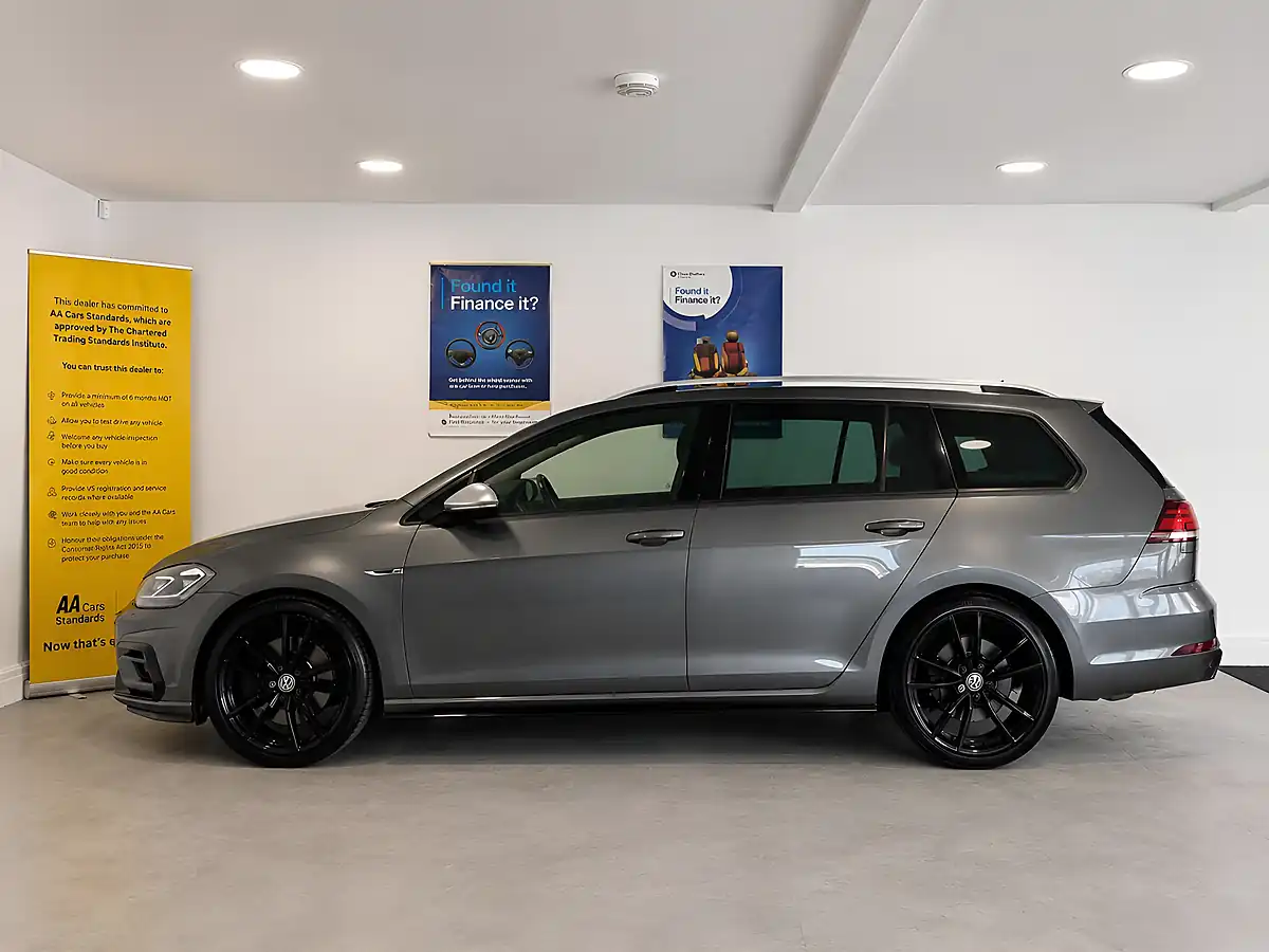 Used 2017 Volkswagen Golf Bluemotion Tech R Grey - Interior and Exterior details 8