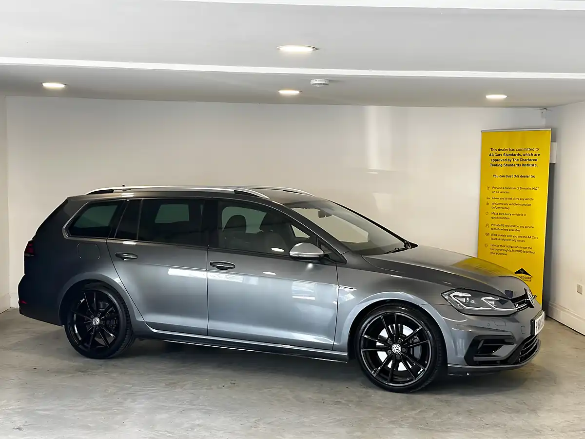 Used 2017 Volkswagen Golf Bluemotion Tech R Grey - Interior and Exterior details 9