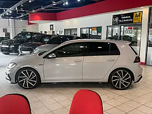 Used 2017 Volkswagen Golf Bluemotion Tech R Silver - Interior and Exterior details 7