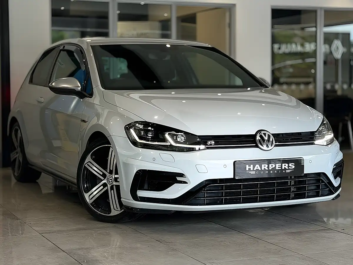 Used 2017 Volkswagen Golf Bluemotion Tech R Silver - Front View