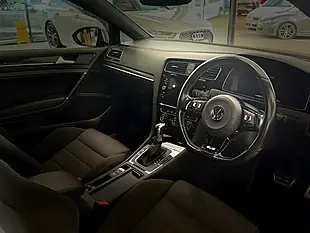 Used 2017 Volkswagen Golf Bluemotion Tech R Silver - Interior and Exterior details 11