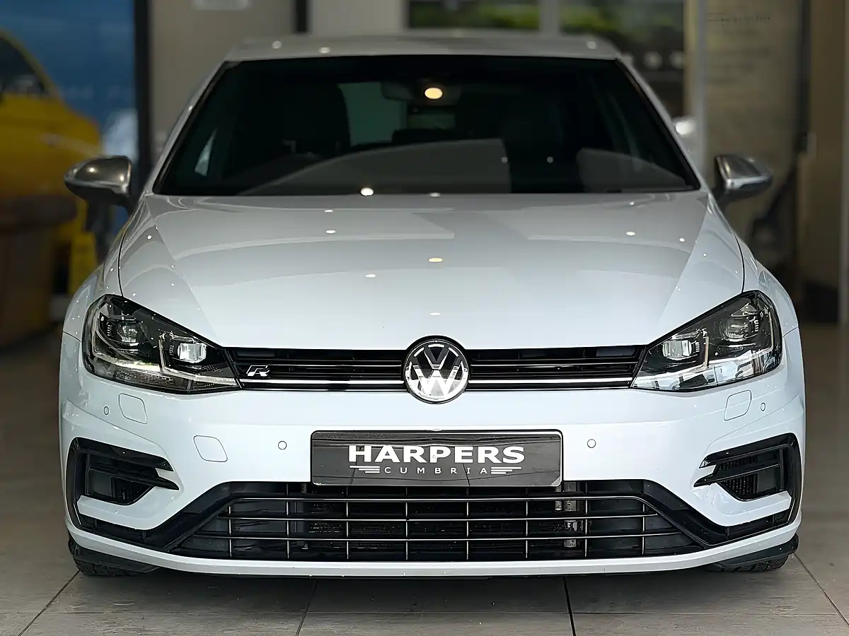 Used 2017 Volkswagen Golf Bluemotion Tech R Silver - Interior and Exterior details 2