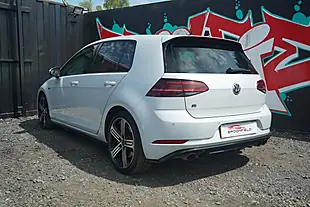 Used 2017 Volkswagen Golf Bluemotion Tech R Silver - Interior and Exterior details 10