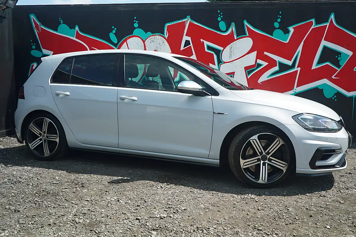 Used 2017 Volkswagen Golf Bluemotion Tech R Silver - Interior and Exterior details 12