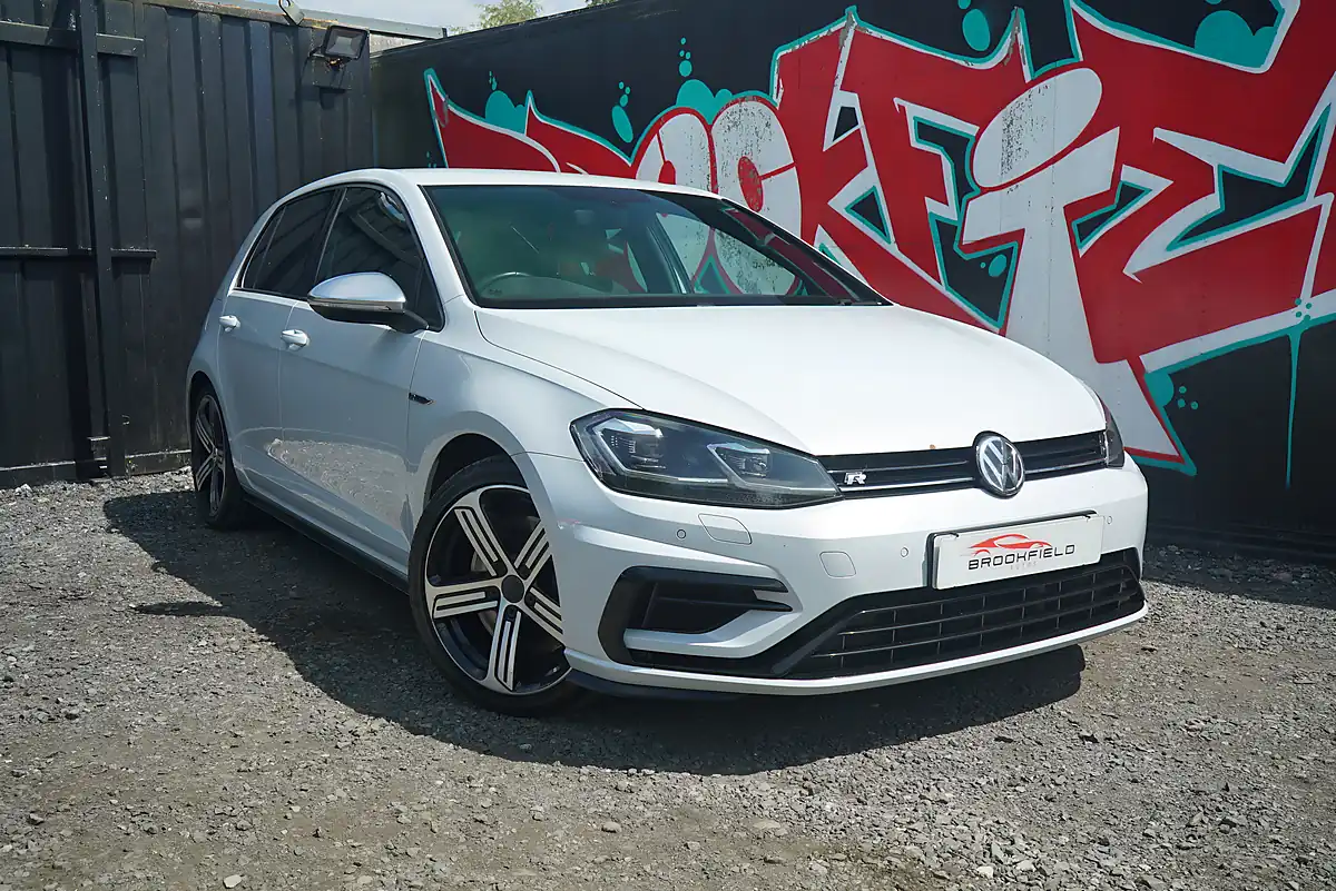 Used 2017 Volkswagen Golf Bluemotion Tech R Silver - Interior and Exterior details 2