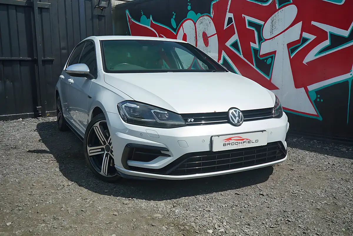 Used 2017 Volkswagen Golf Bluemotion Tech R Silver - Interior and Exterior details 3