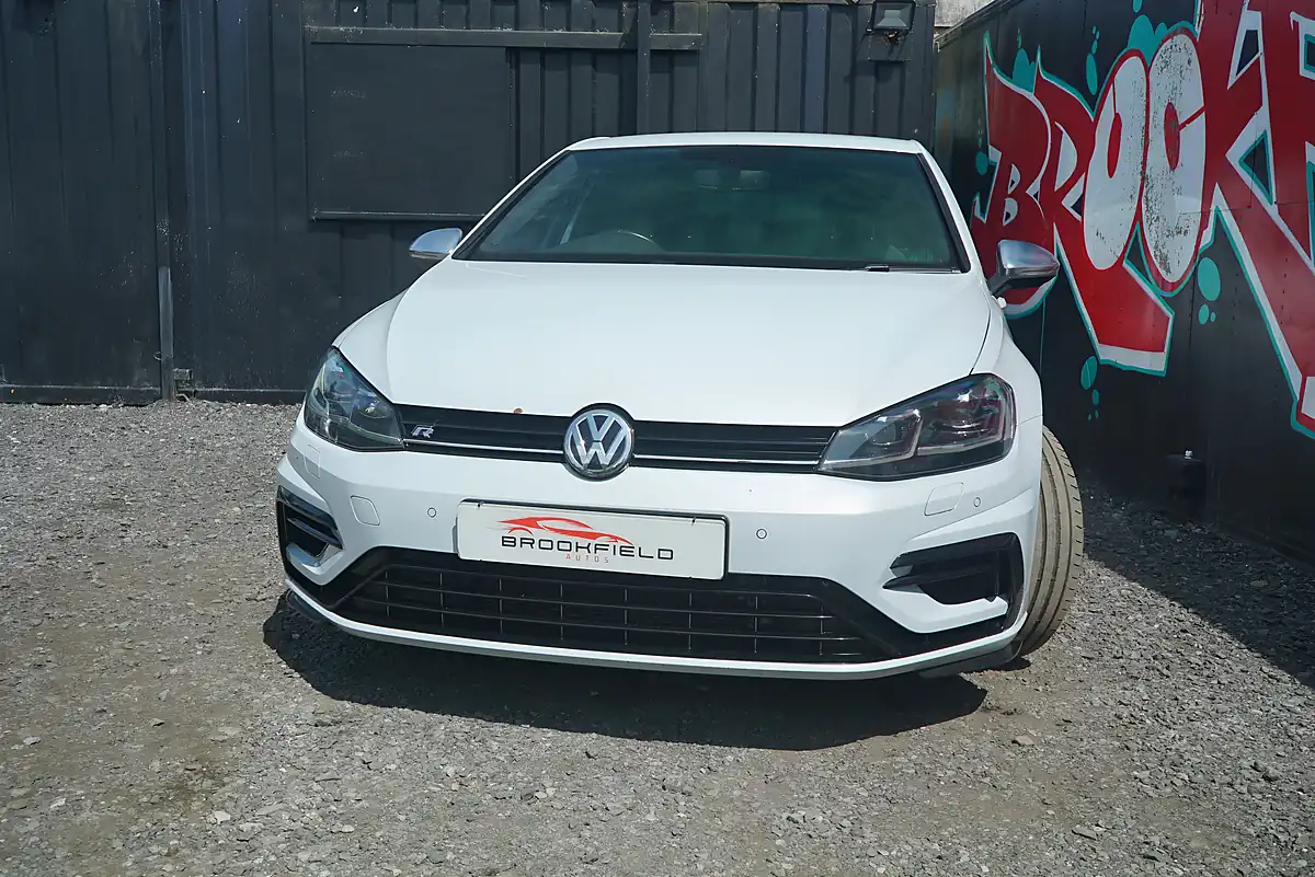 Used 2017 Volkswagen Golf Bluemotion Tech R Silver - Interior and Exterior details 6