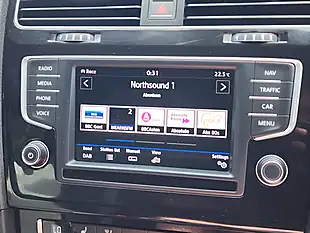 Used 2017 Volkswagen Golf Bluemotion Tech R White - Interior and Exterior details 11