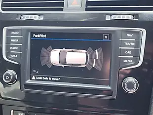 Used 2017 Volkswagen Golf Bluemotion Tech R White - Interior and Exterior details 12