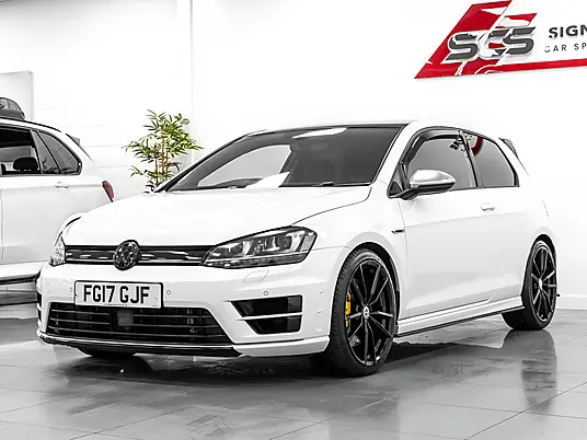 2017 Volkswagen Golf BlueMotion Tech R
