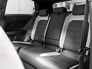 Used 2017 Volkswagen Golf Bluemotion Tech R White - Interior and Exterior details 14