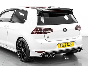 Used 2017 Volkswagen Golf Bluemotion Tech R White - Interior and Exterior details 8