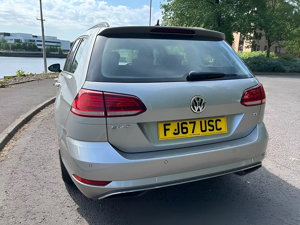 Used 2017 Volkswagen Golf Bluemotion Tech Se Nav Tungsten Silver - Interior and Exterior details 10