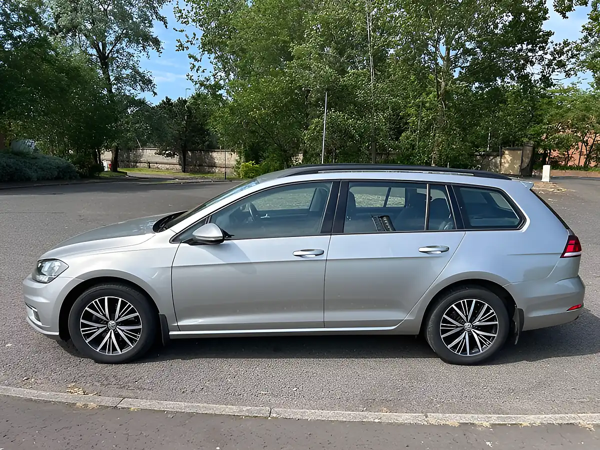 Used 2017 Volkswagen Golf Bluemotion Tech Se Nav Tungsten Silver - Interior and Exterior details 9