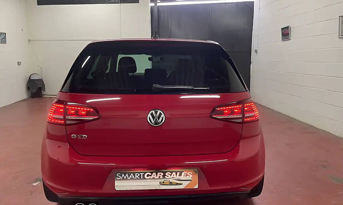 Used 2017 Volkswagen Golf Bluemotion Tech Tornado Red - Interior and Exterior details 14