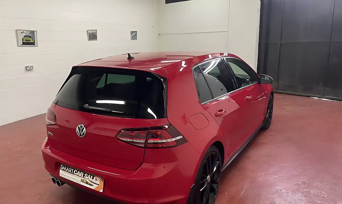 Used 2017 Volkswagen Golf Bluemotion Tech Tornado Red - Interior and Exterior details 7